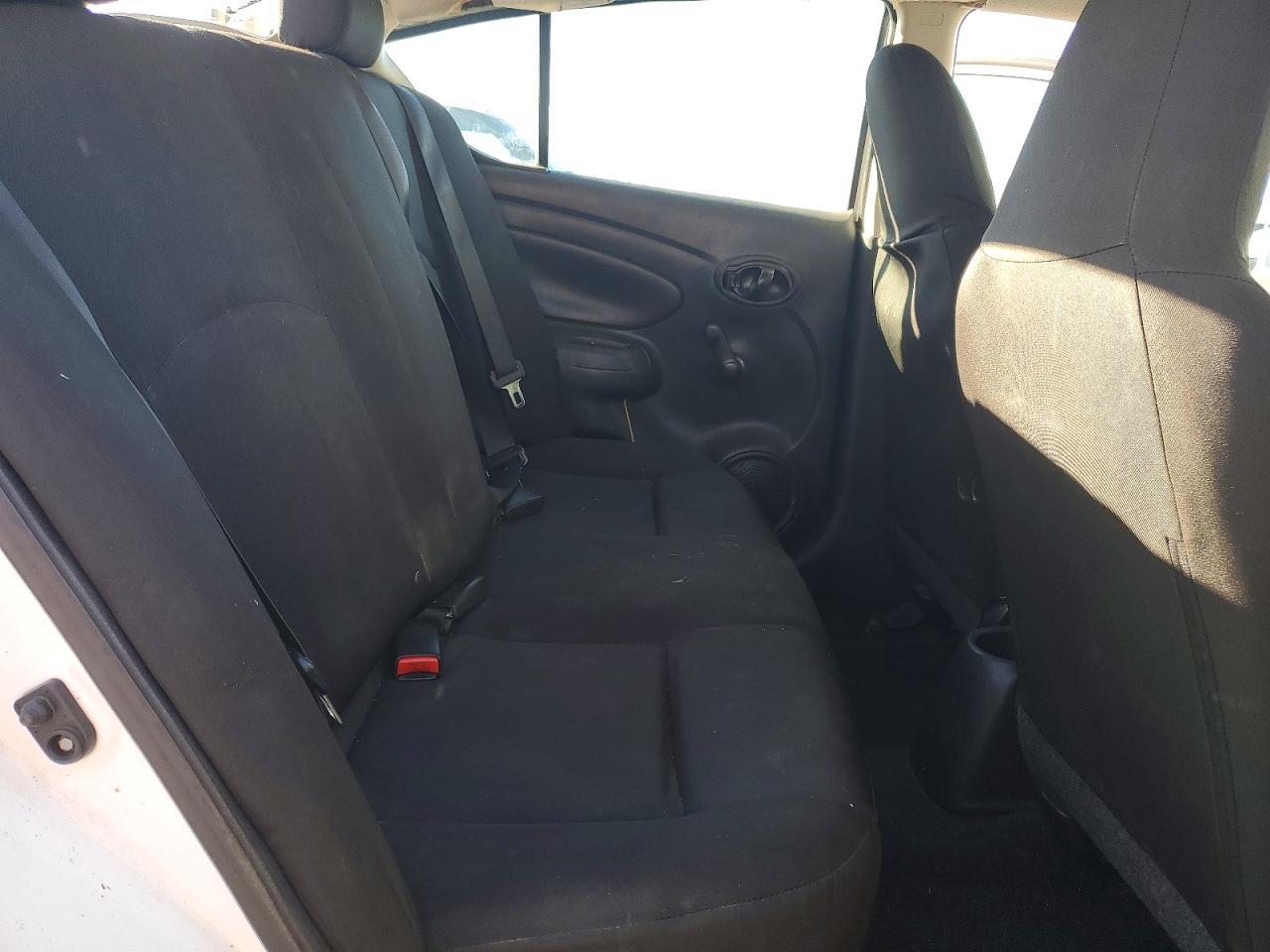 2017 NISSAN VERSA