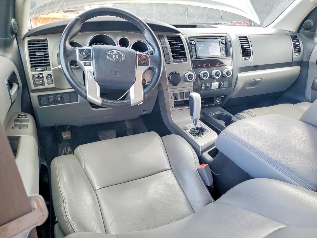 2014 TOYOTA Sequoia