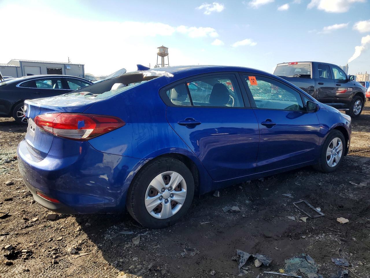 2017 KIA FORTE