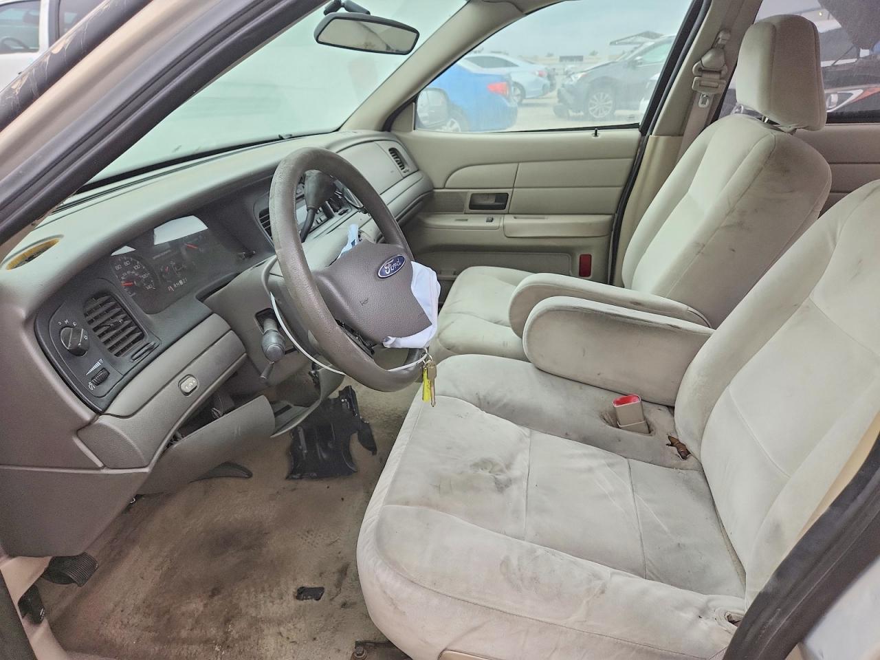 2009 FORD Crown Victoria
