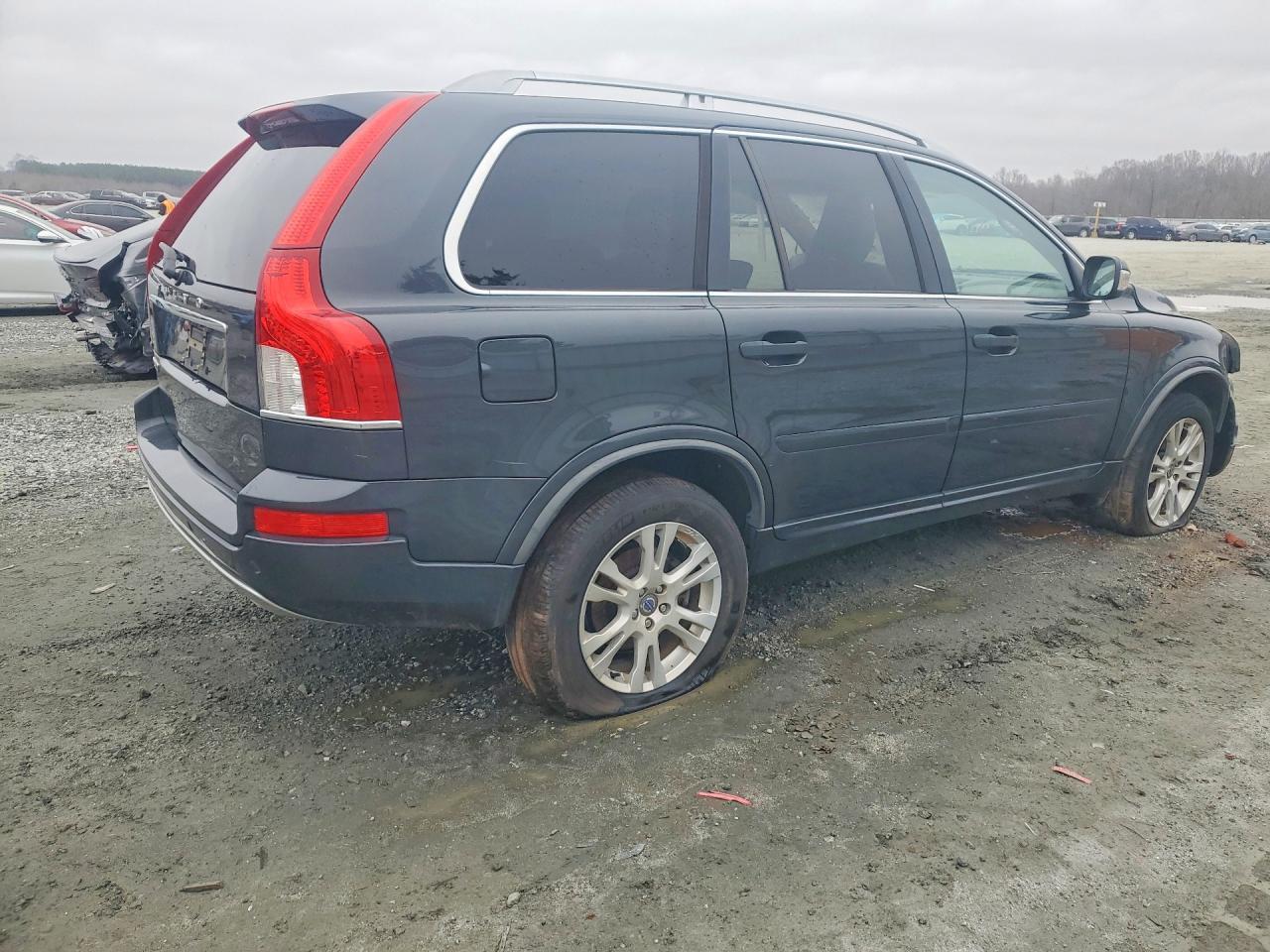 2013 VOLVO XC90