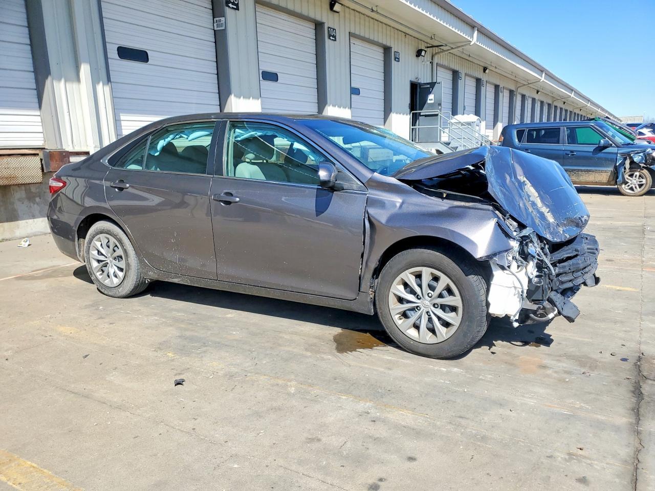 2015 TOYOTA CAMRY