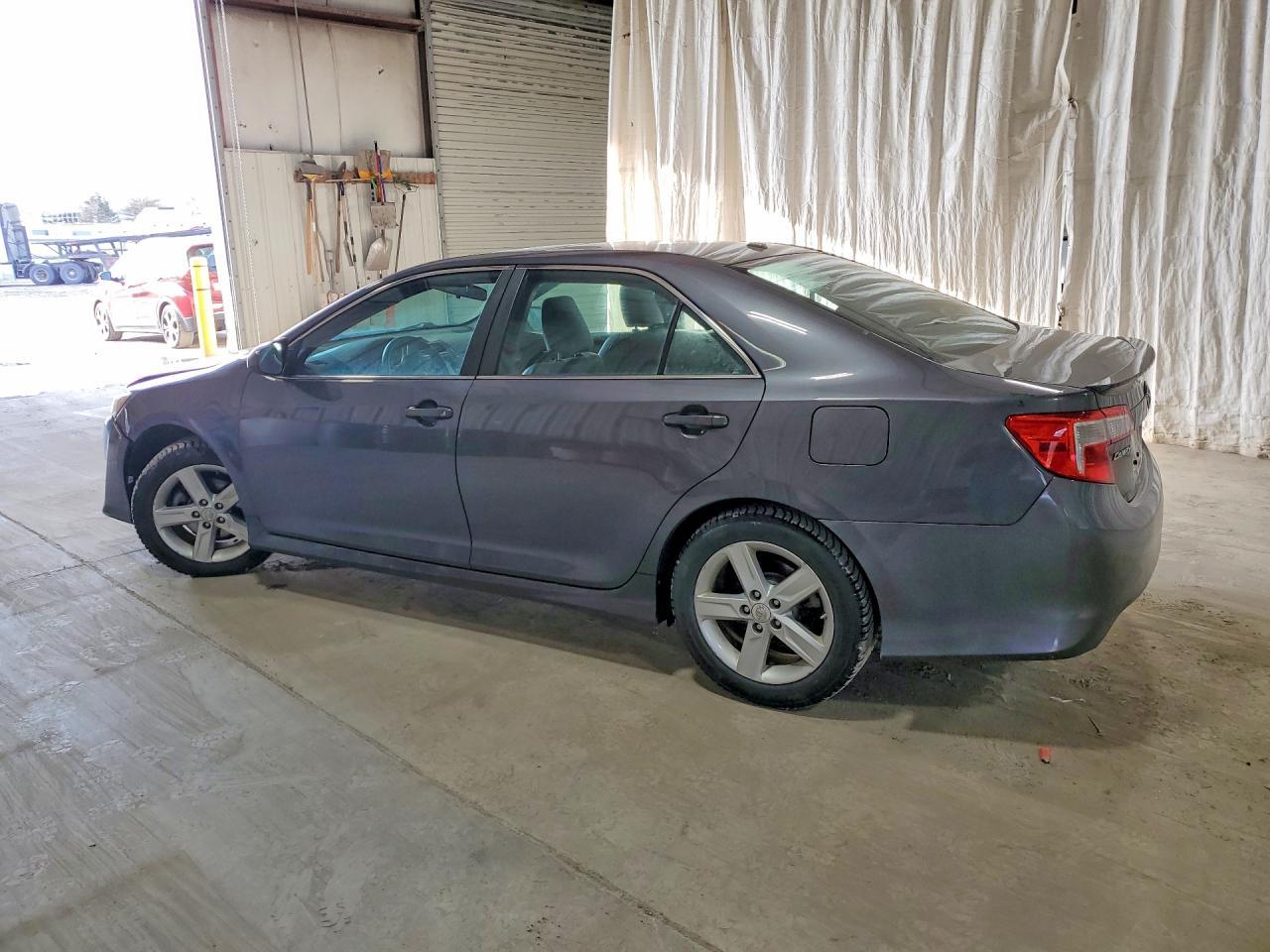 2013 TOYOTA CAMRY