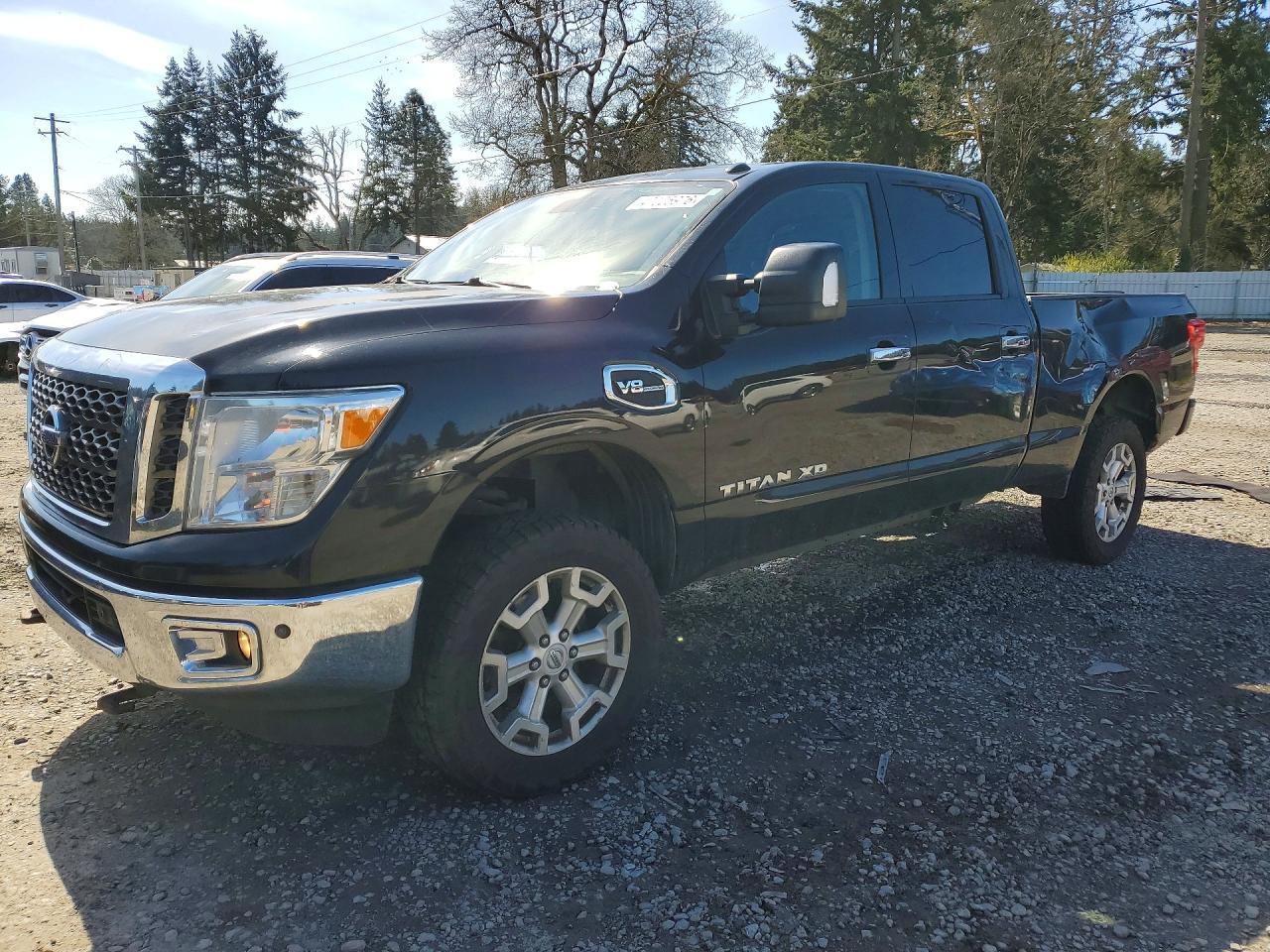 2016 NISSAN Titan