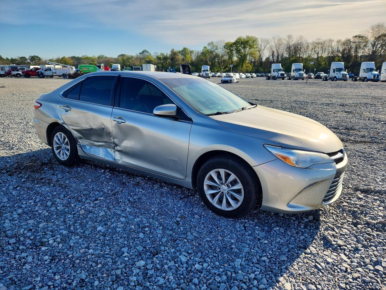 2015 TOYOTA CAMRY