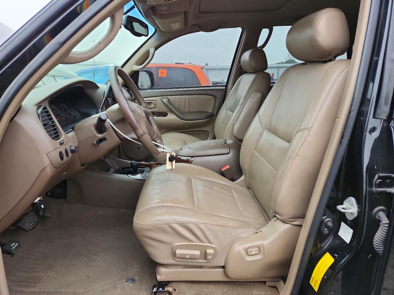 2002 TOYOTA Sequoia