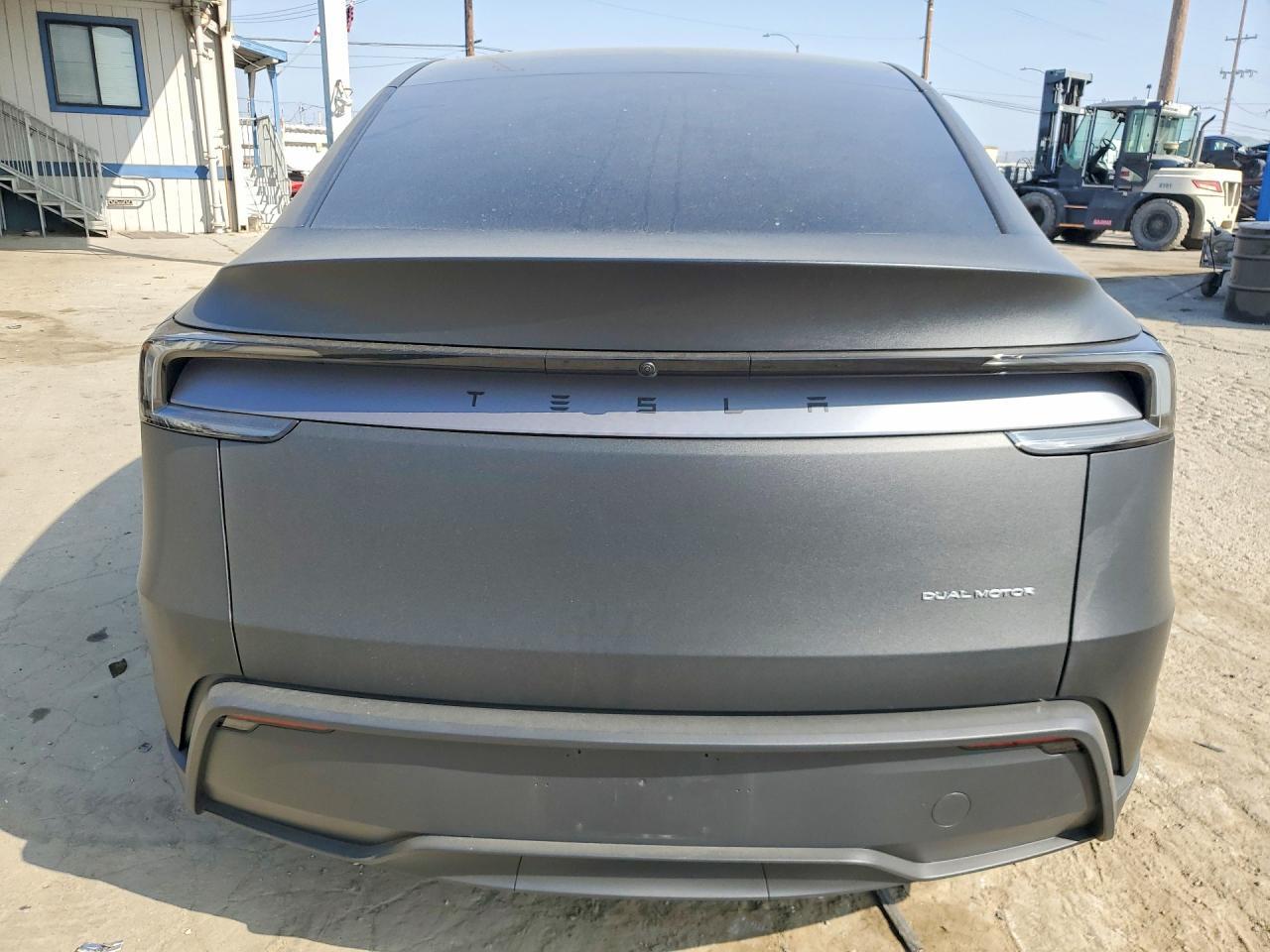 2026 TESLA MODEL Y