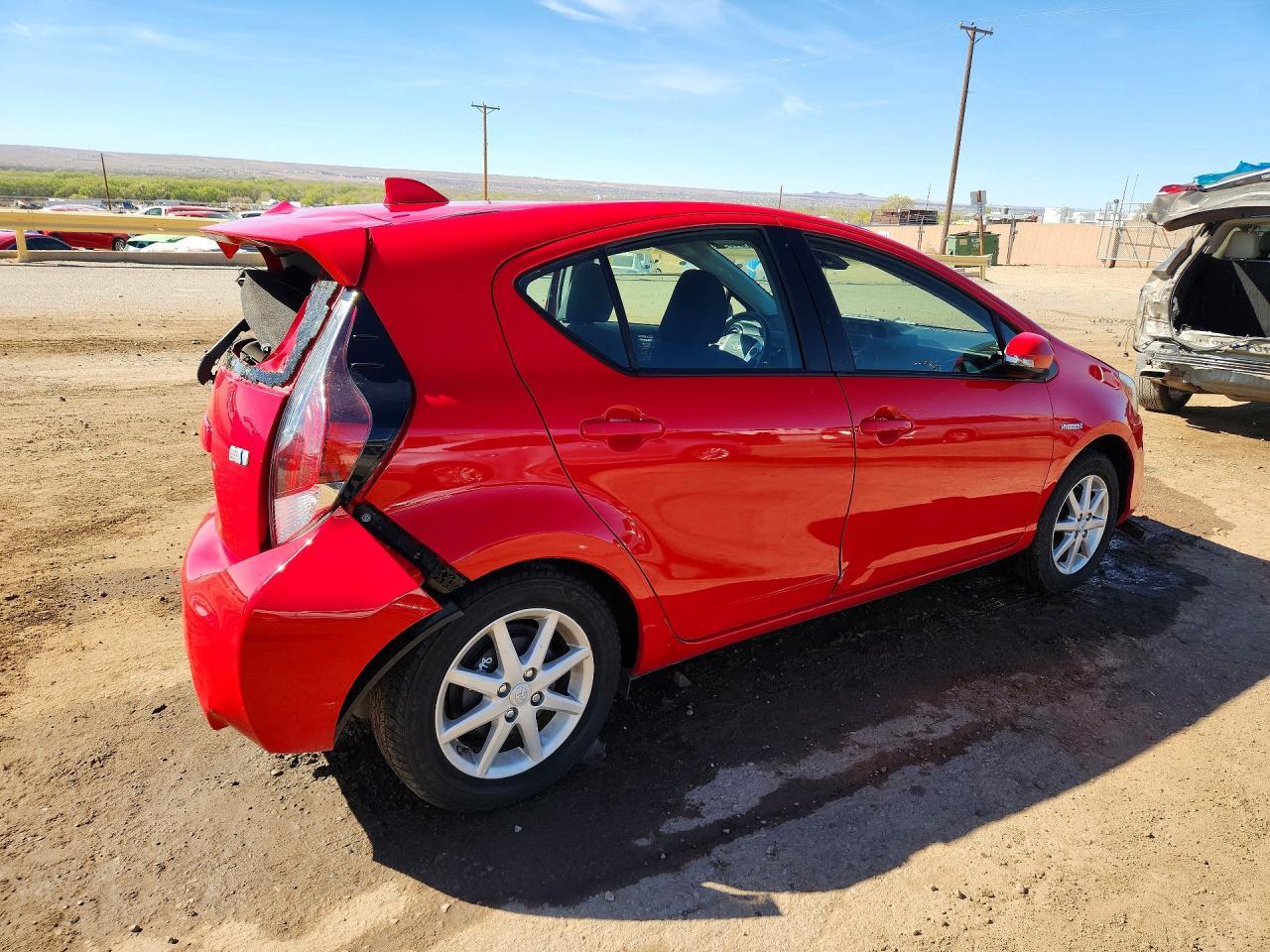 2016 TOYOTA Prius c