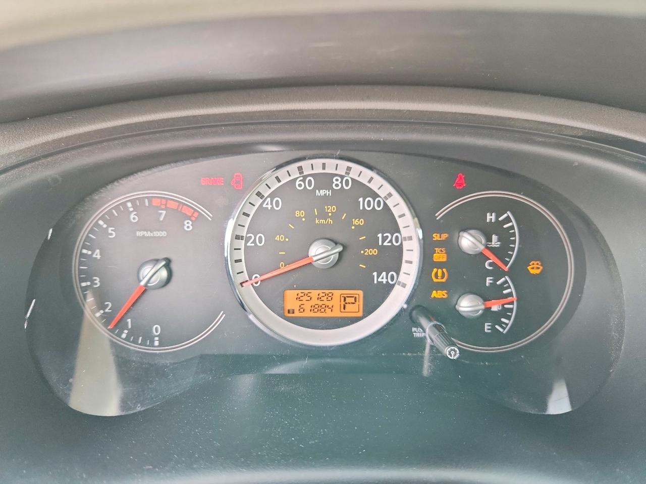 2009 NISSAN Quest