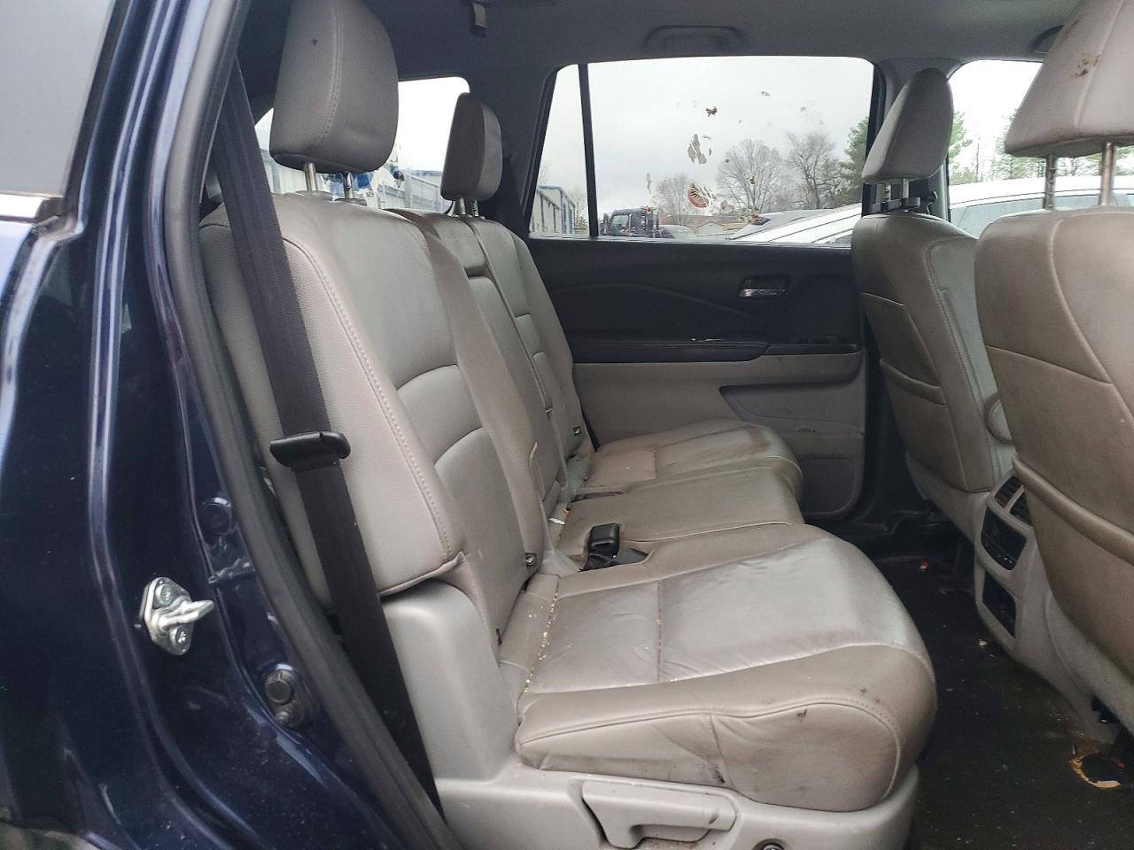 2017 HONDA PILOT