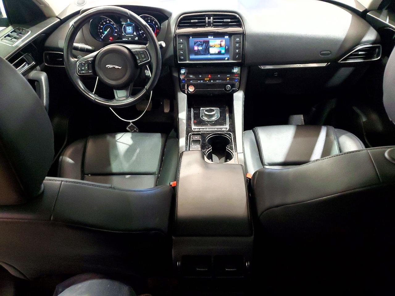 2017 JAGUAR F-Pace