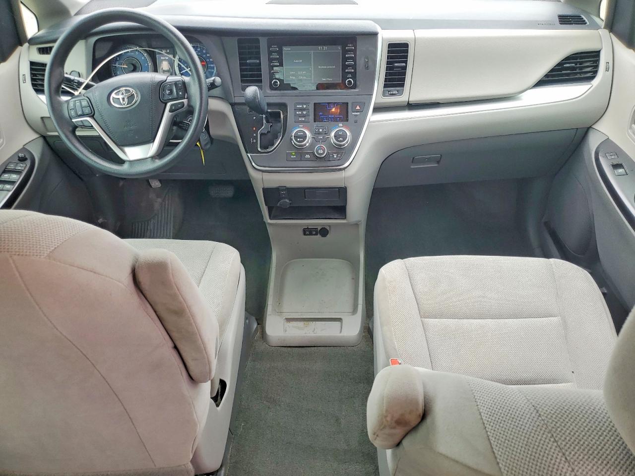 2018 TOYOTA SIENNA