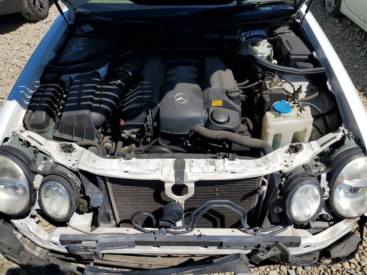 2000 MERCEDES-BENZ E-Class