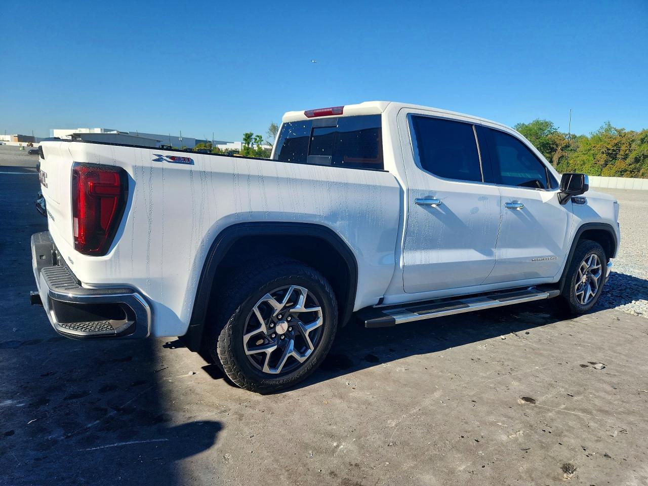 2024 GMC Sierra