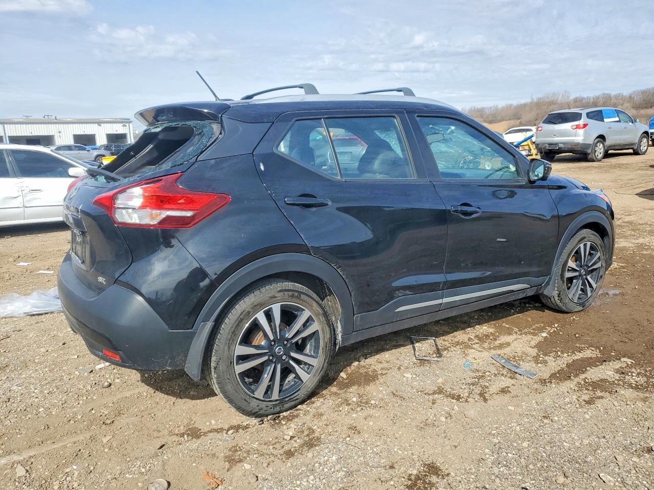 2018 NISSAN KICKS