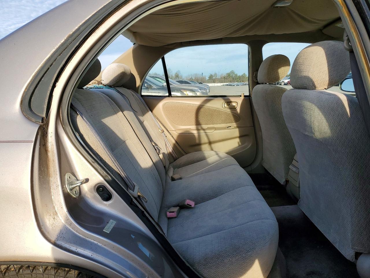 2001 TOYOTA COROLLA