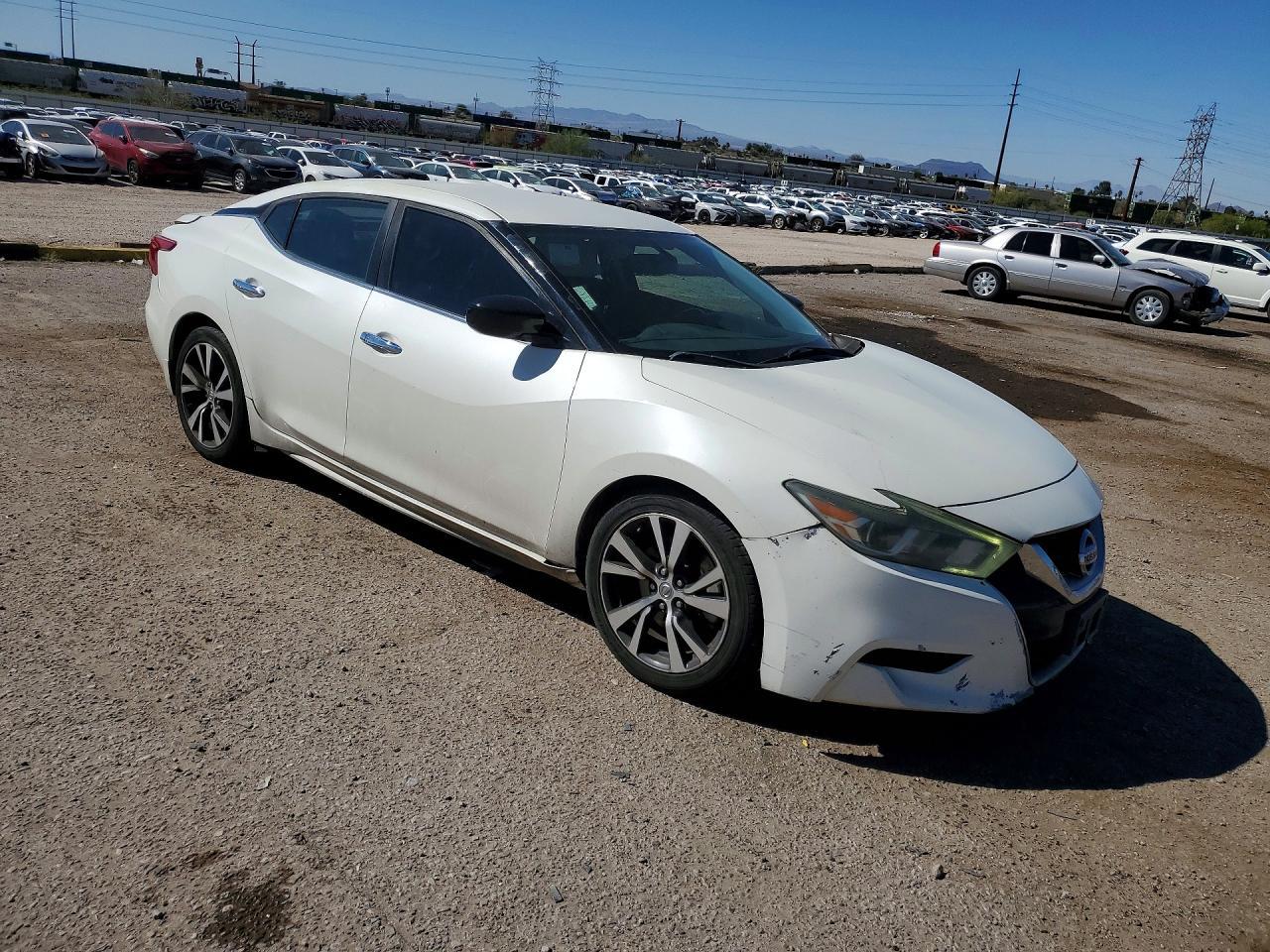2017 NISSAN Maxima