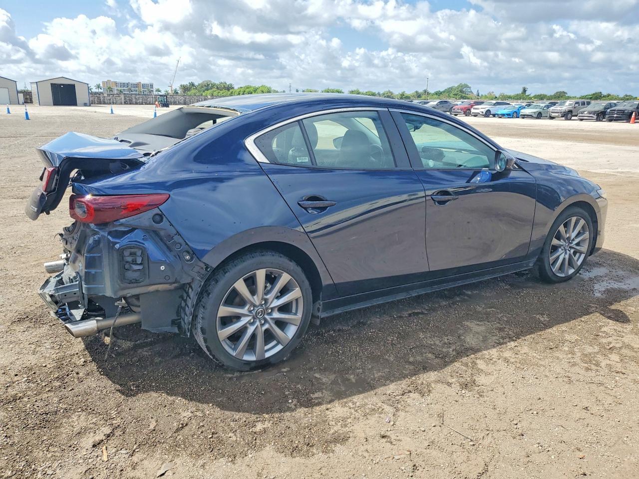 2025 MAZDA 3