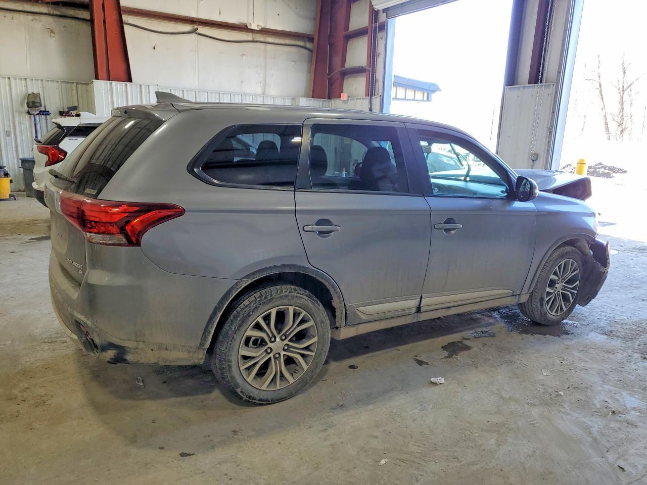 2018 MITSUBISHI outlander