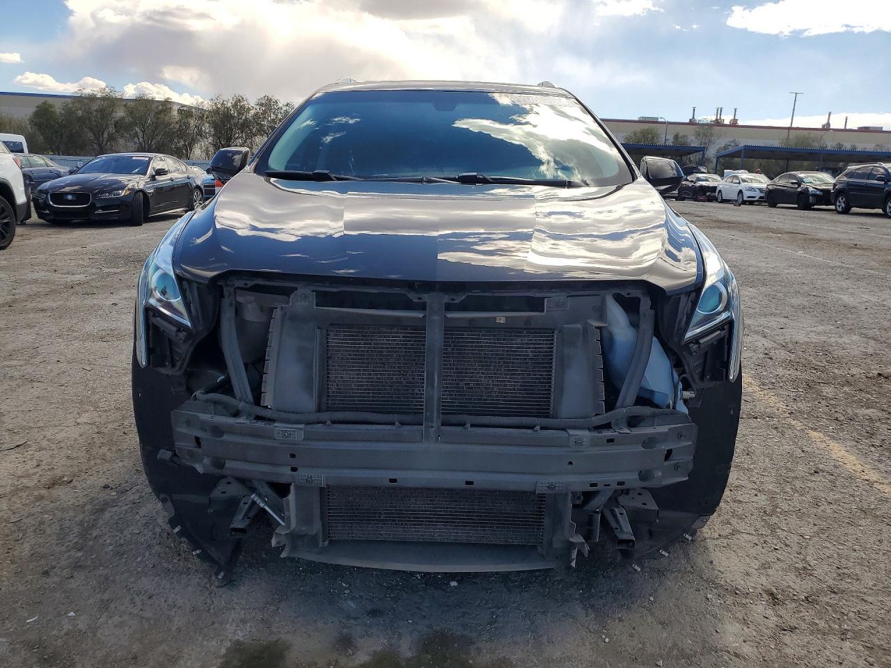 2018 CADILLAC XT5