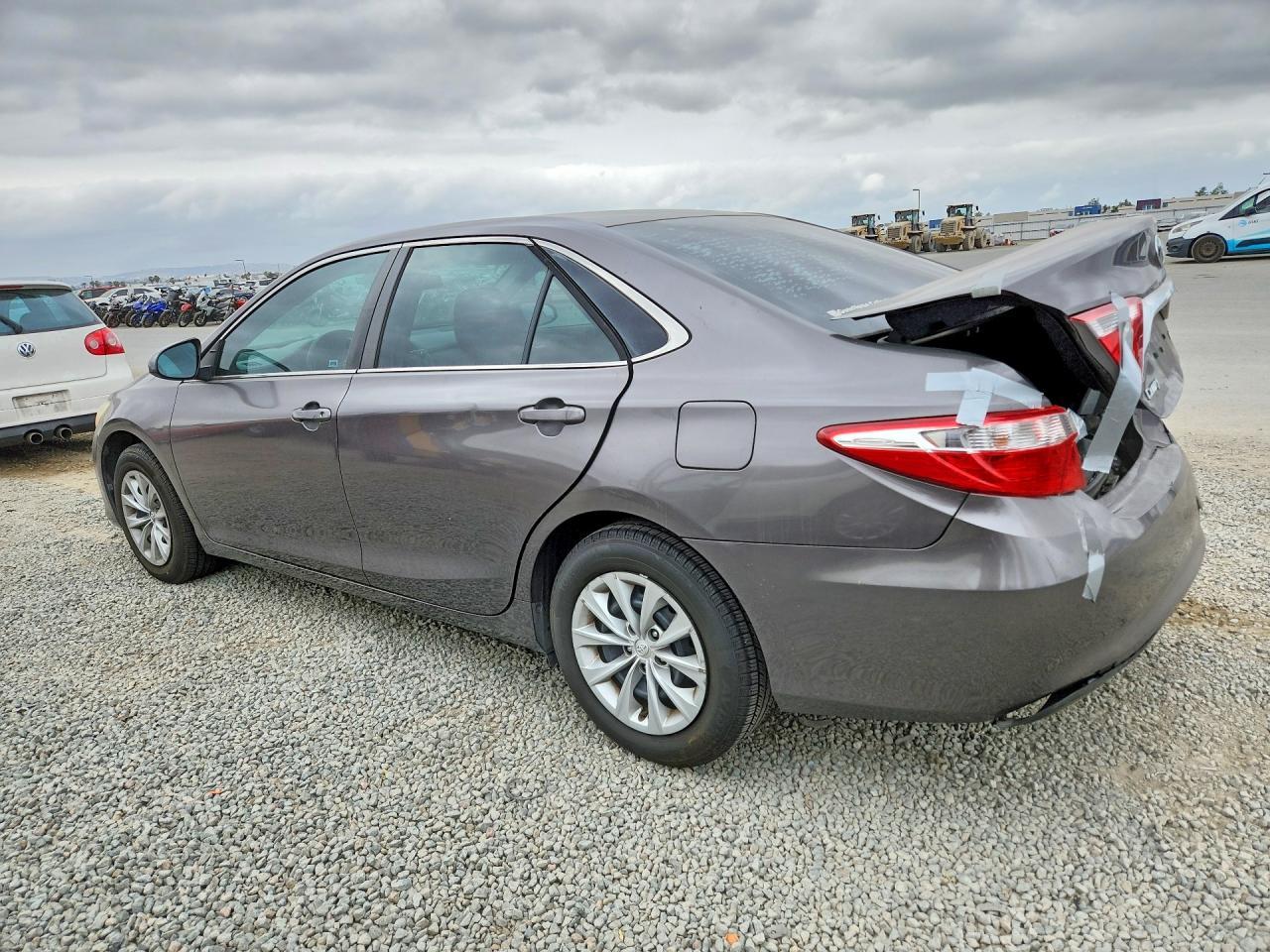 2016 TOYOTA CAMRY