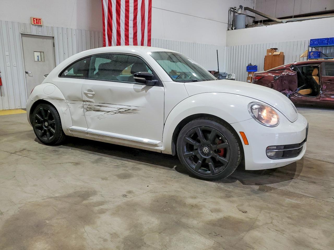 2012 VOLKSWAGEN Beetle