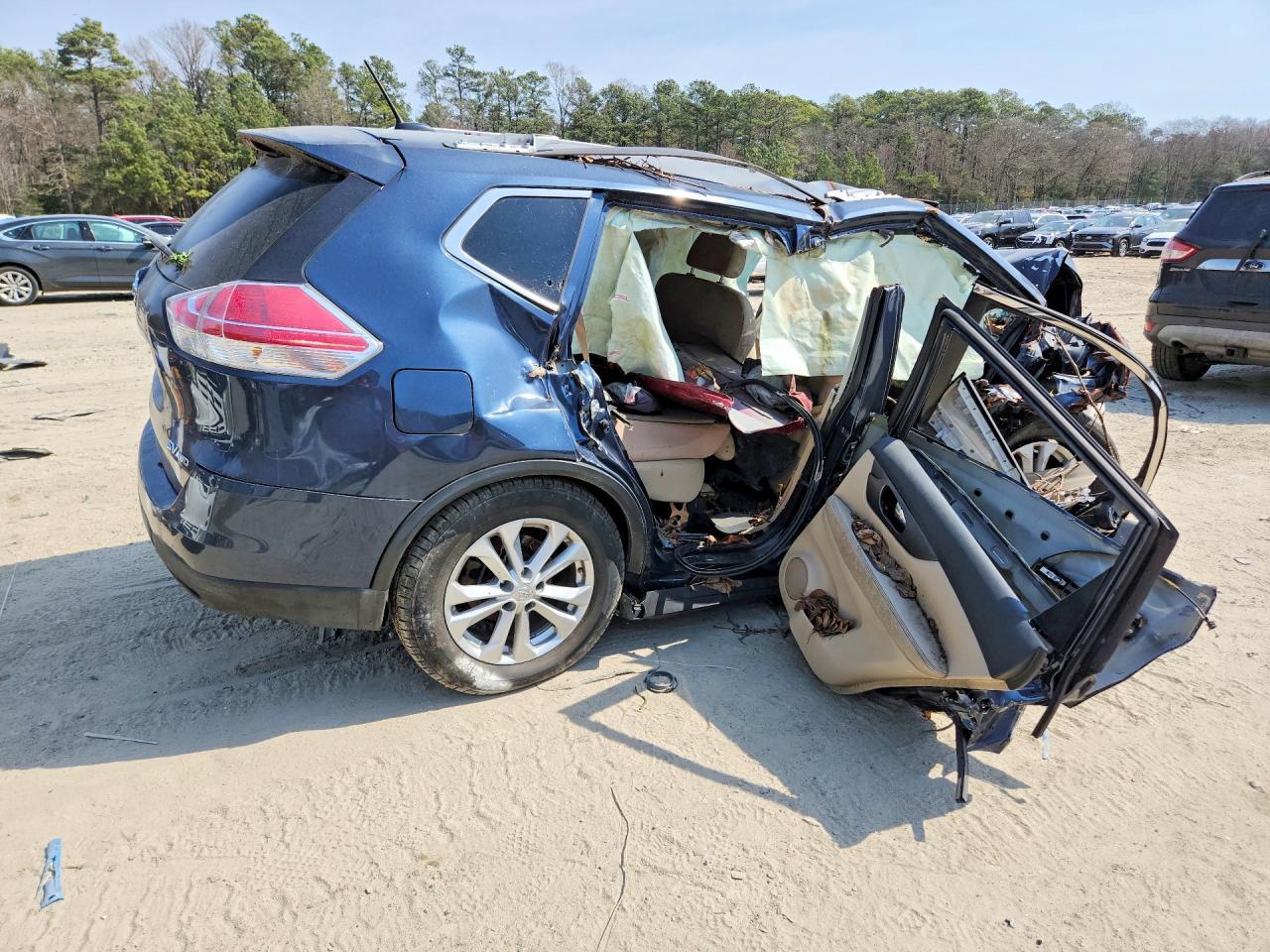 2016 NISSAN ROGUE