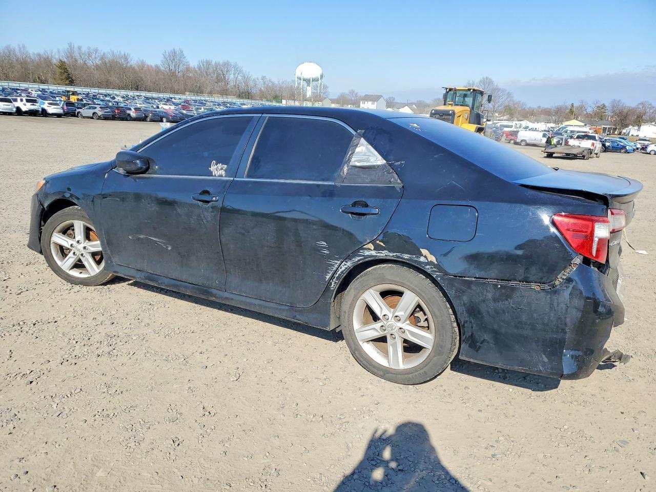 2014 TOYOTA CAMRY