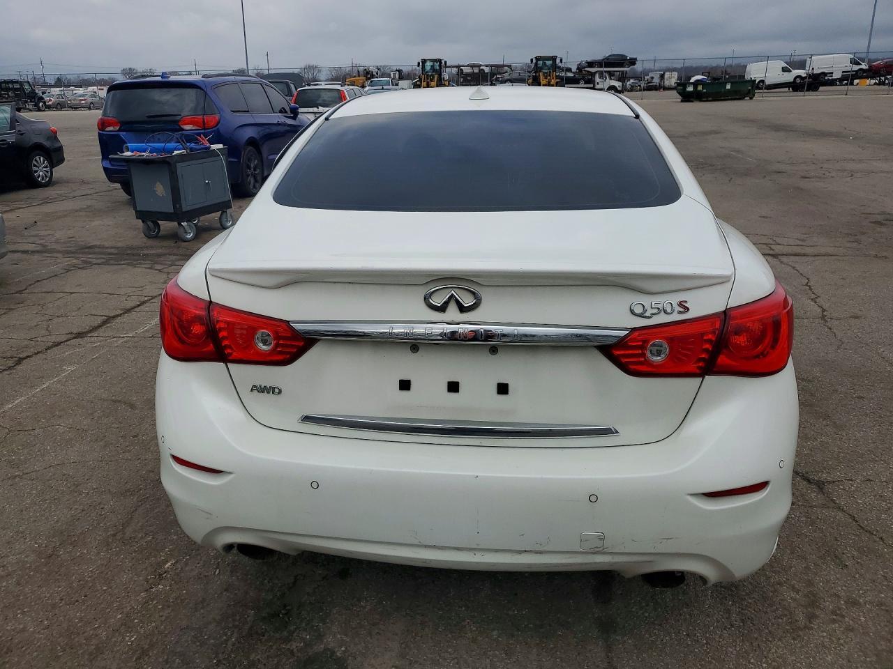 2016 INFINITI Q50