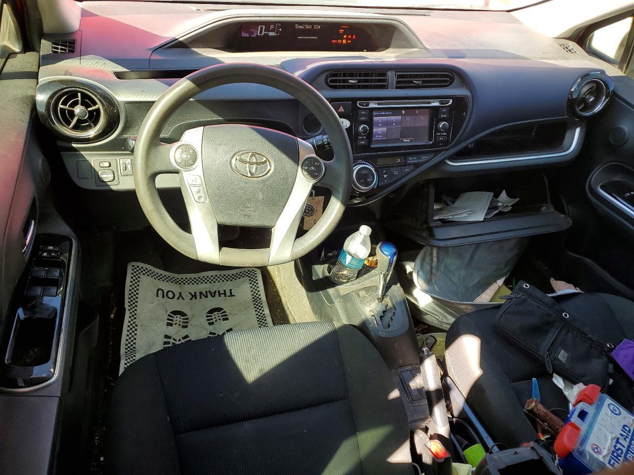 2015 TOYOTA Prius c