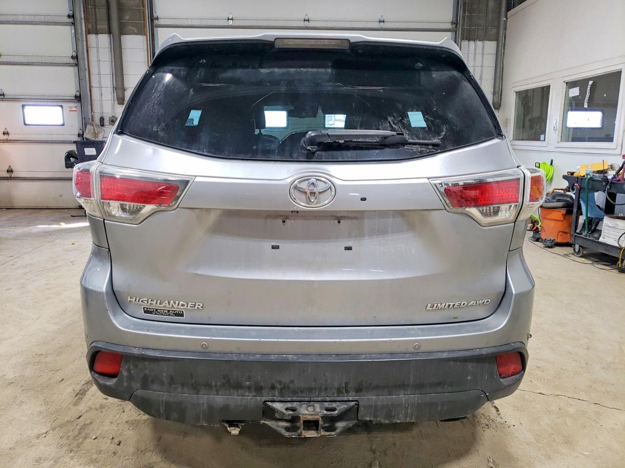 2015 TOYOTA HIGHLANDER