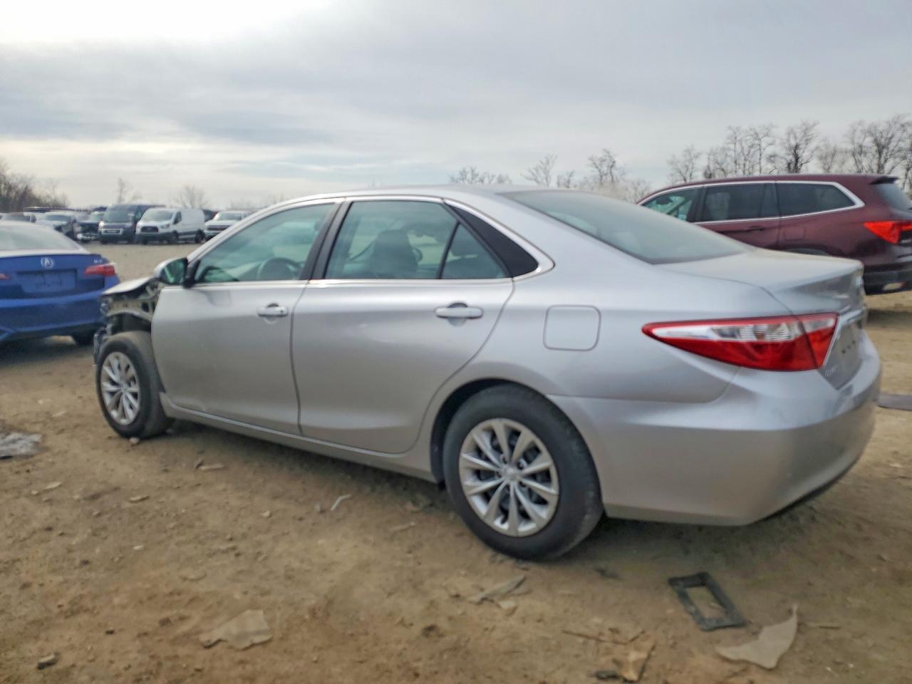 2015 TOYOTA CAMRY