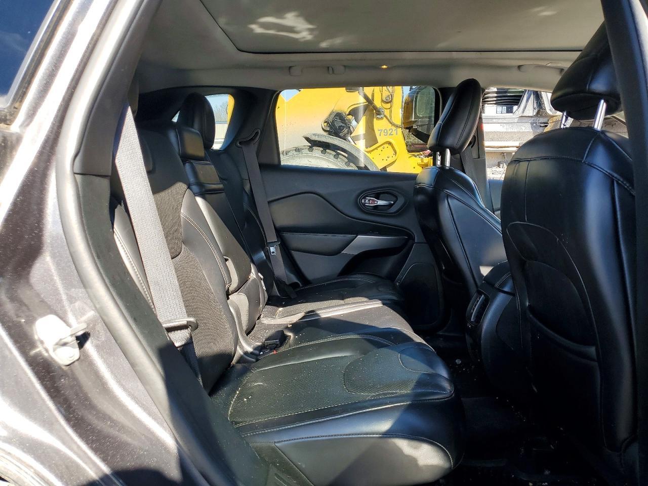 2019 JEEP CHEROKEE