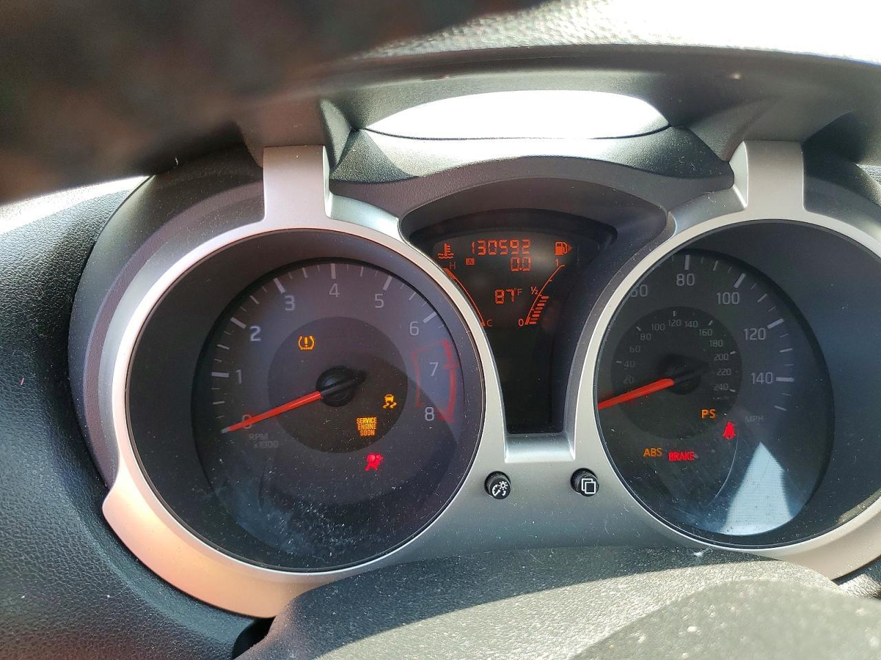 2015 NISSAN Juke