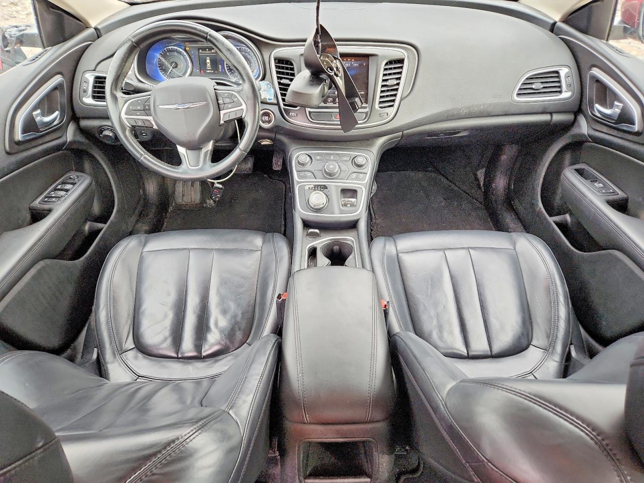 2016 CHRYSLER 200