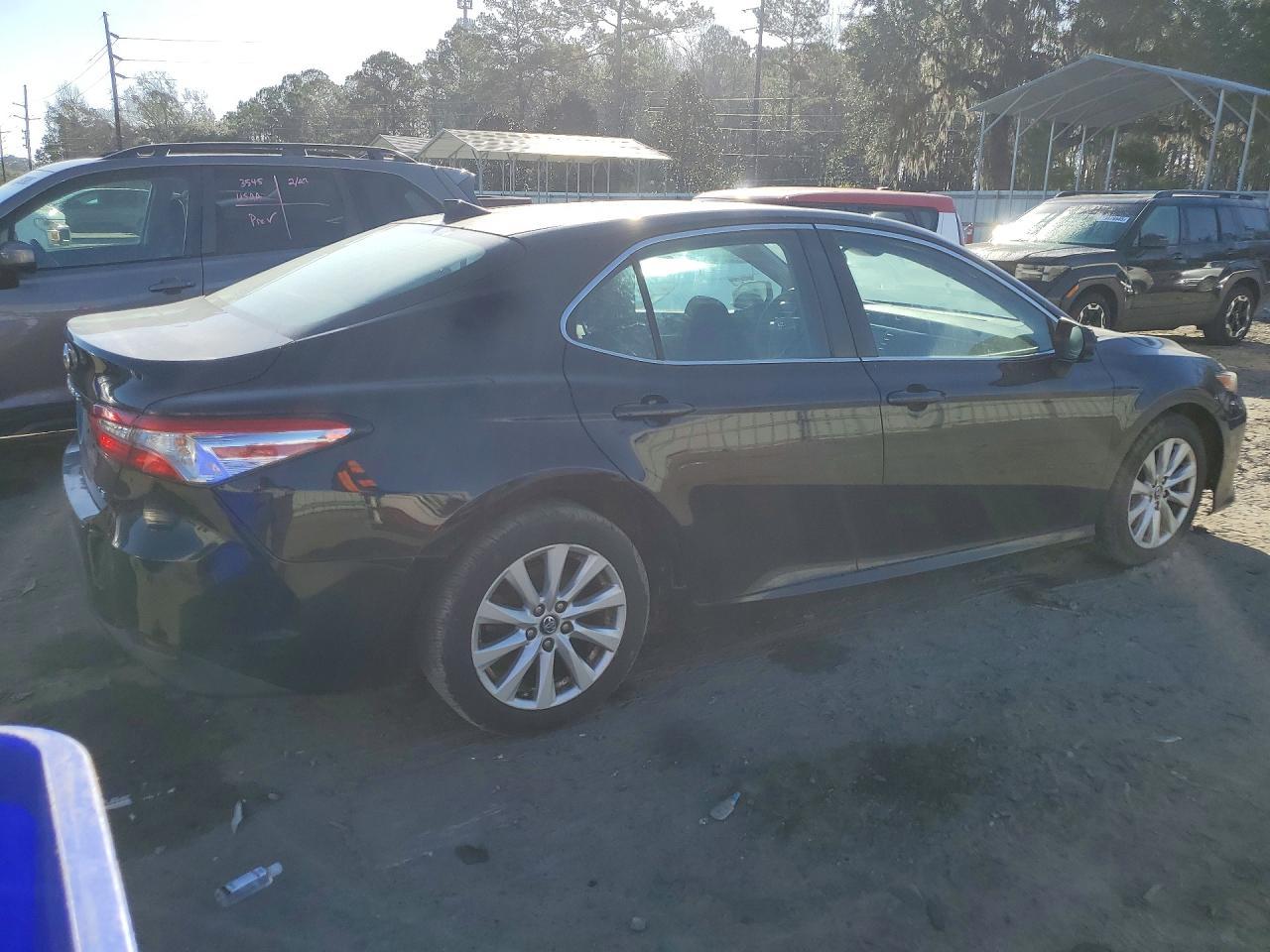 2019 TOYOTA CAMRY