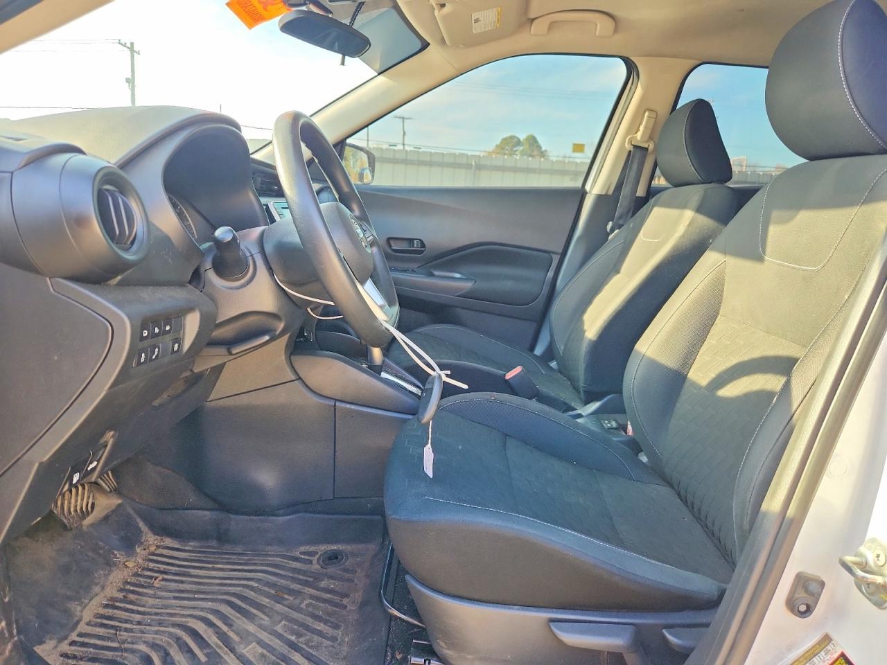 2021 NISSAN KICKS