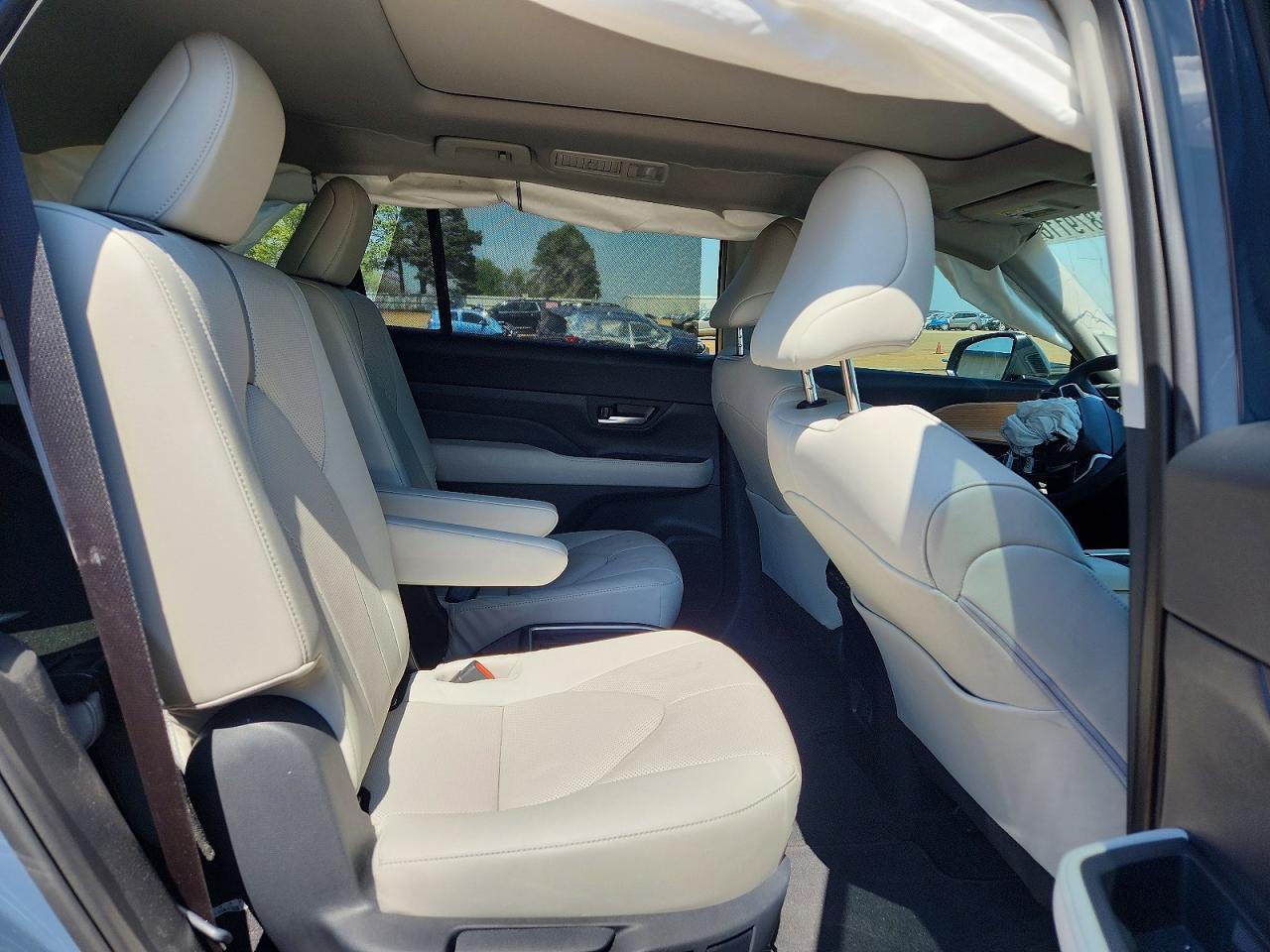 2025 TOYOTA HIGHLANDER