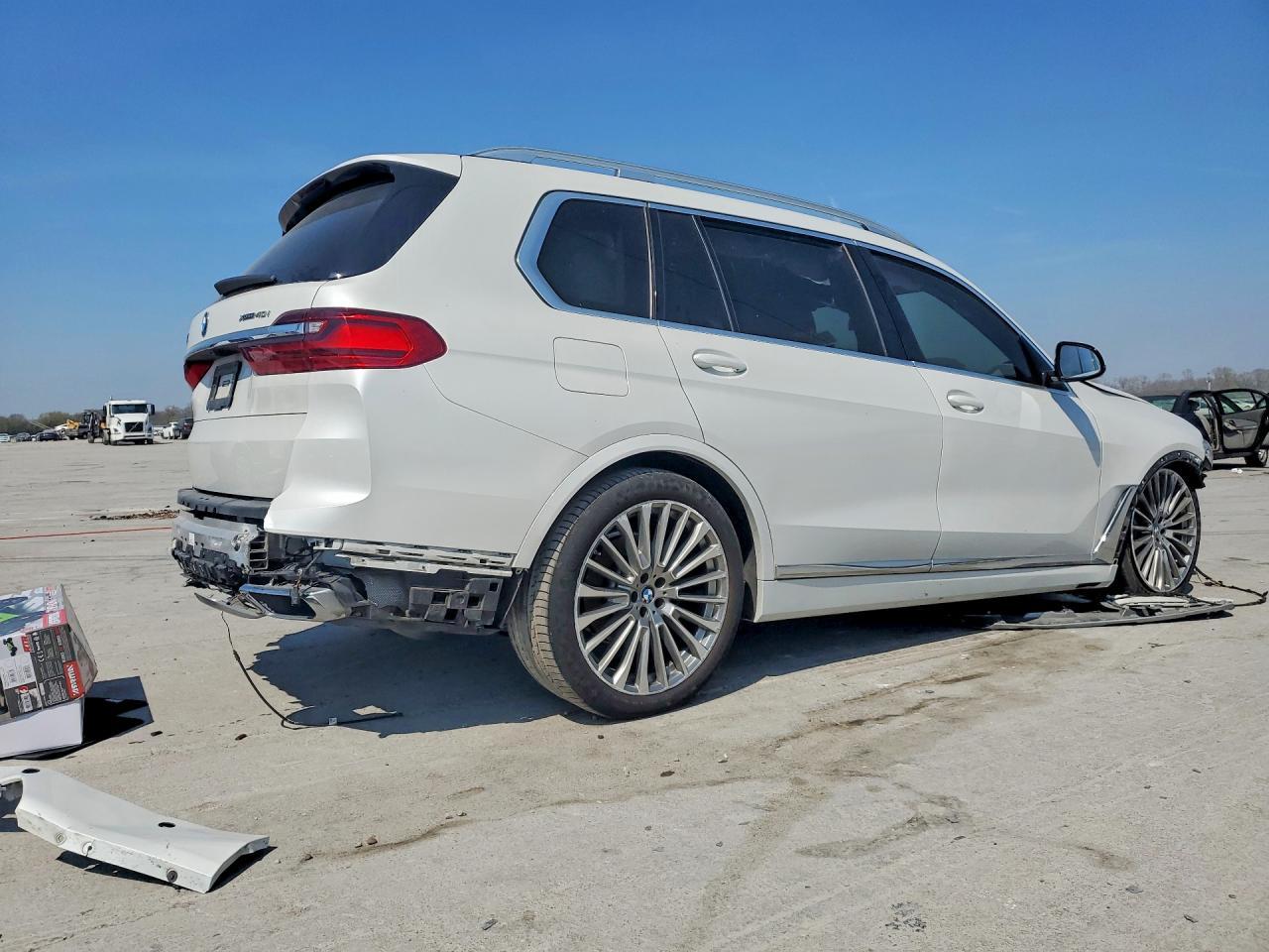 2022 BMW X7