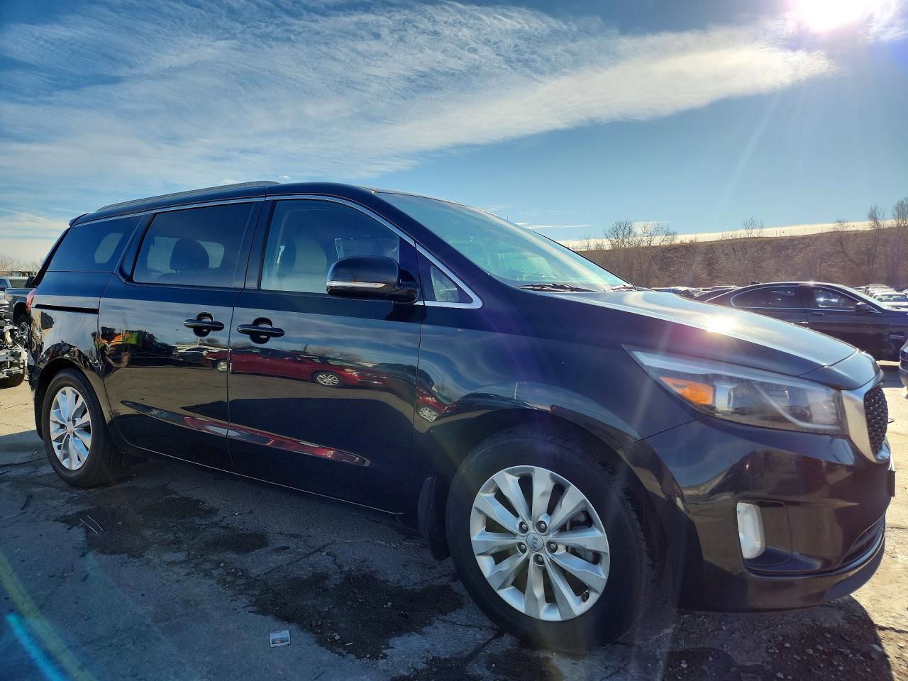 2015 KIA SEDONA