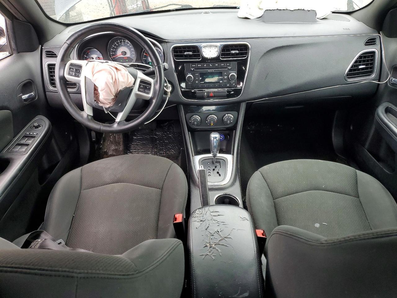 2011 CHRYSLER 200