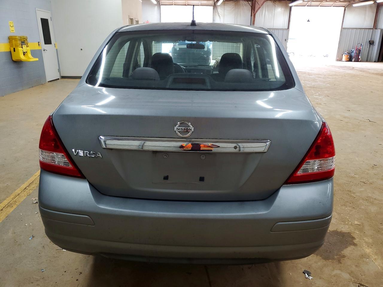 2009 NISSAN VERSA