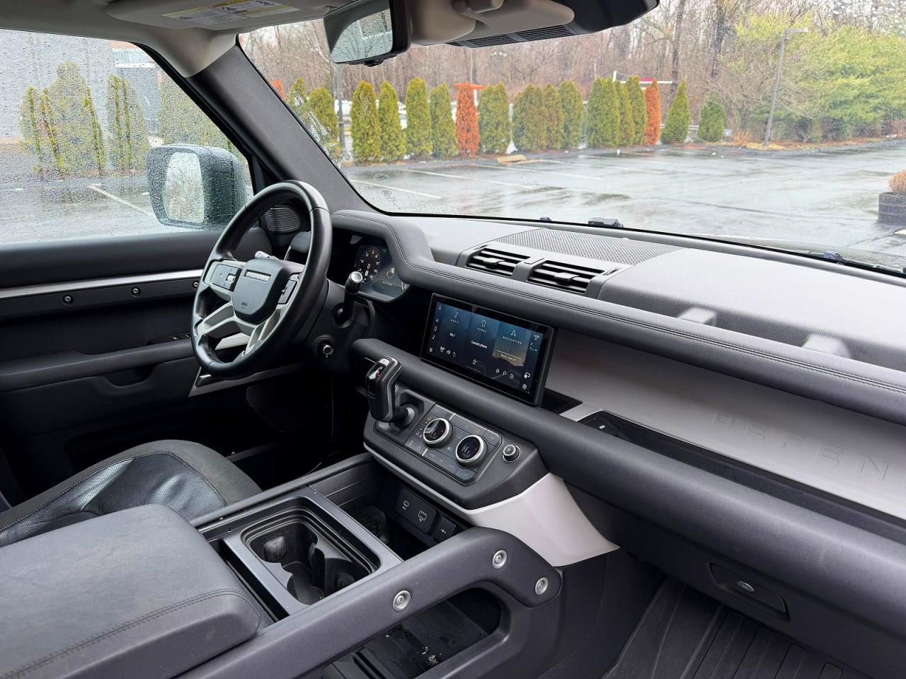 2020 LAND ROVER Defender