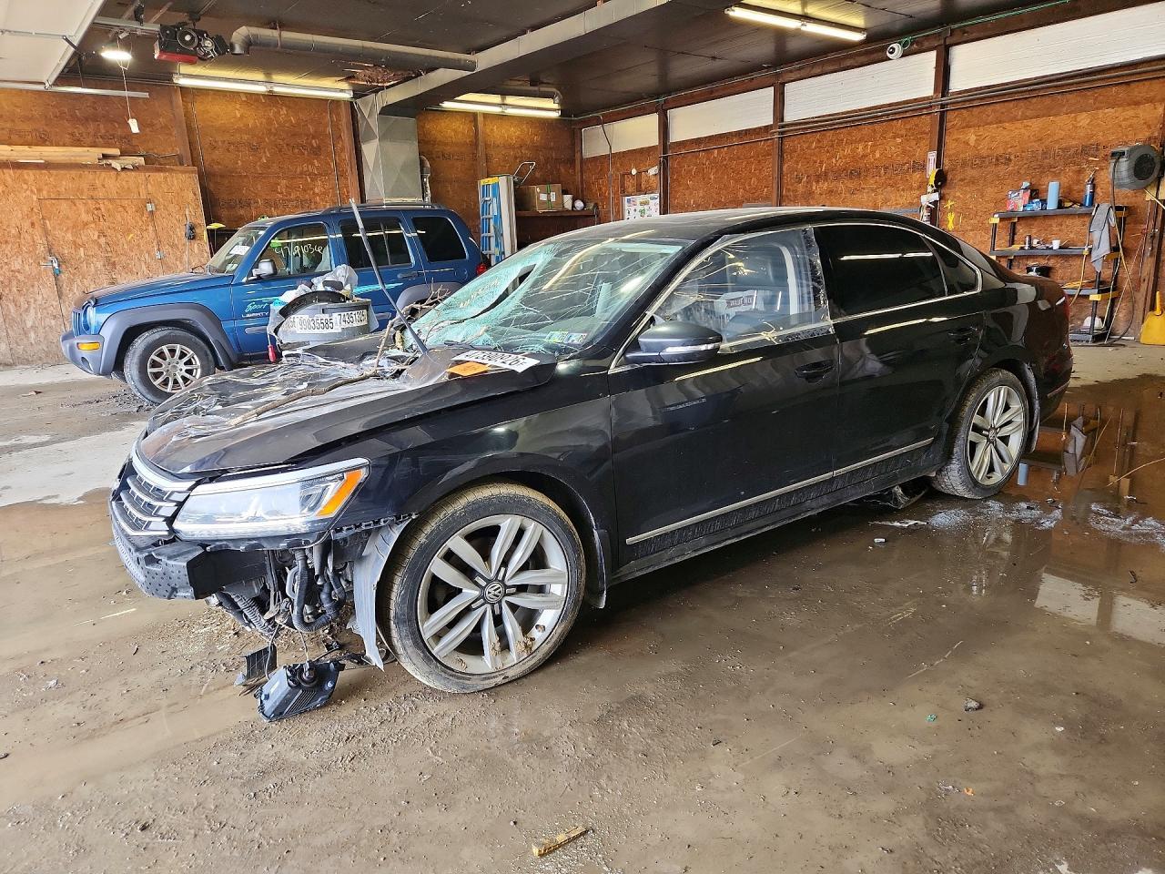 2017 VOLKSWAGEN Passat