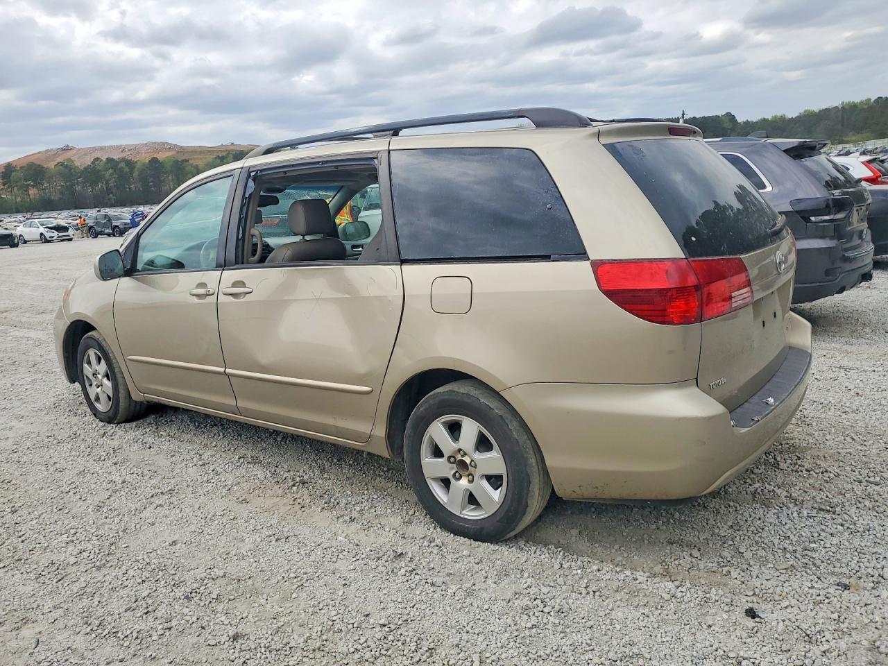 2004 TOYOTA SIENNA