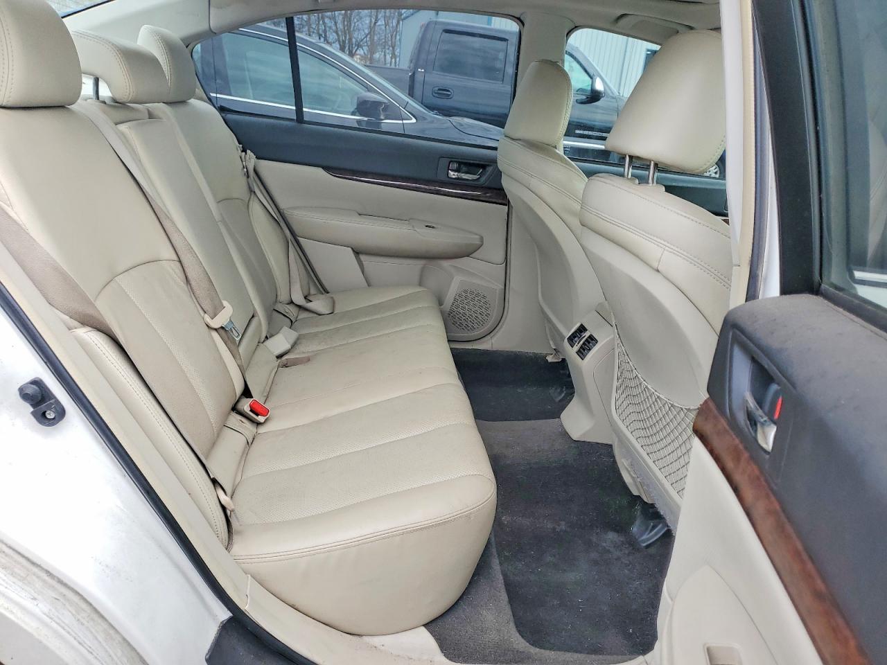 2013 SUBARU Legacy