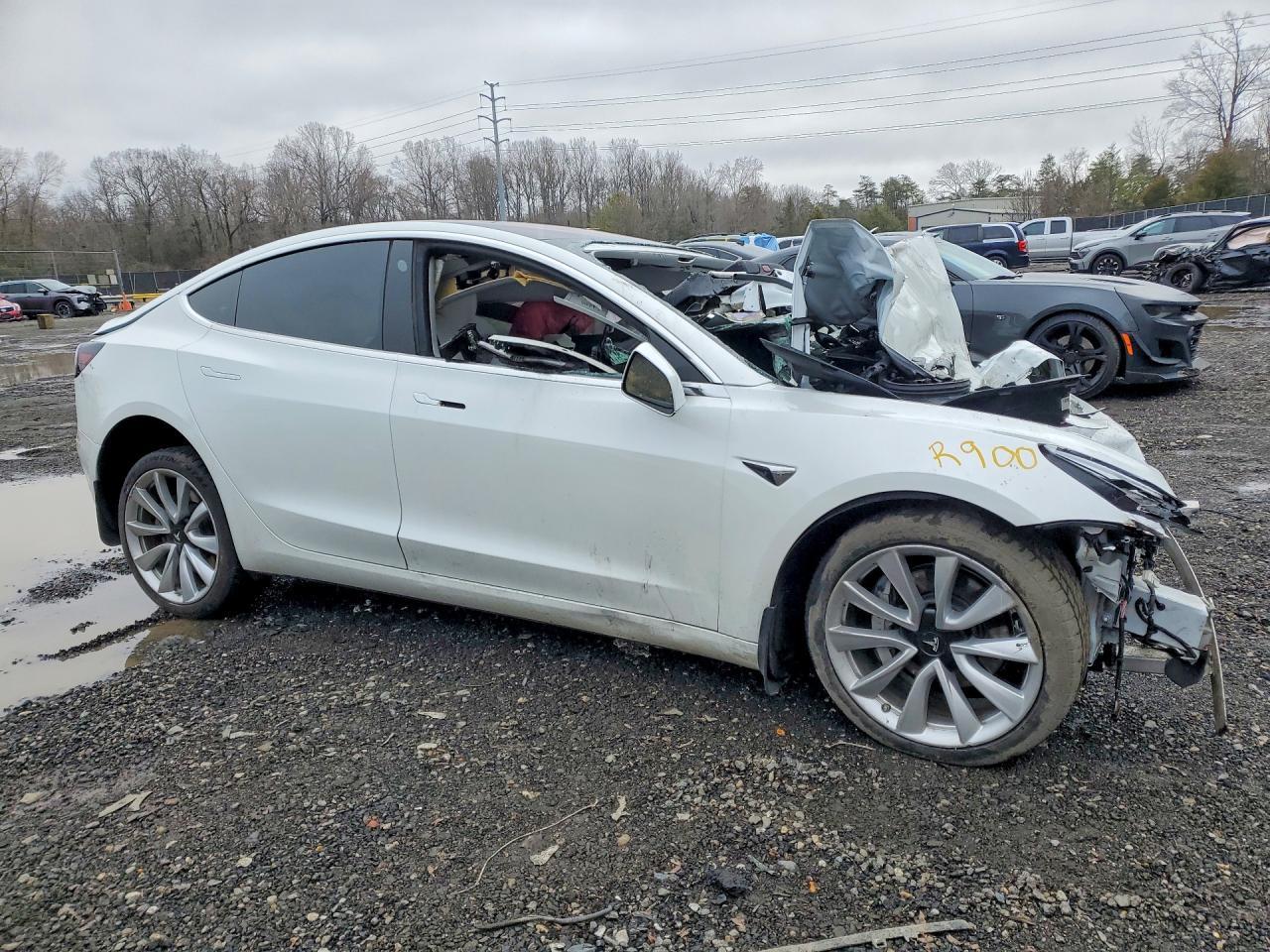 2018 TESLA MODEL 3