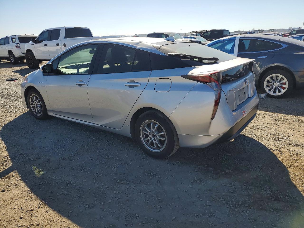 2016 TOYOTA PRIUS
