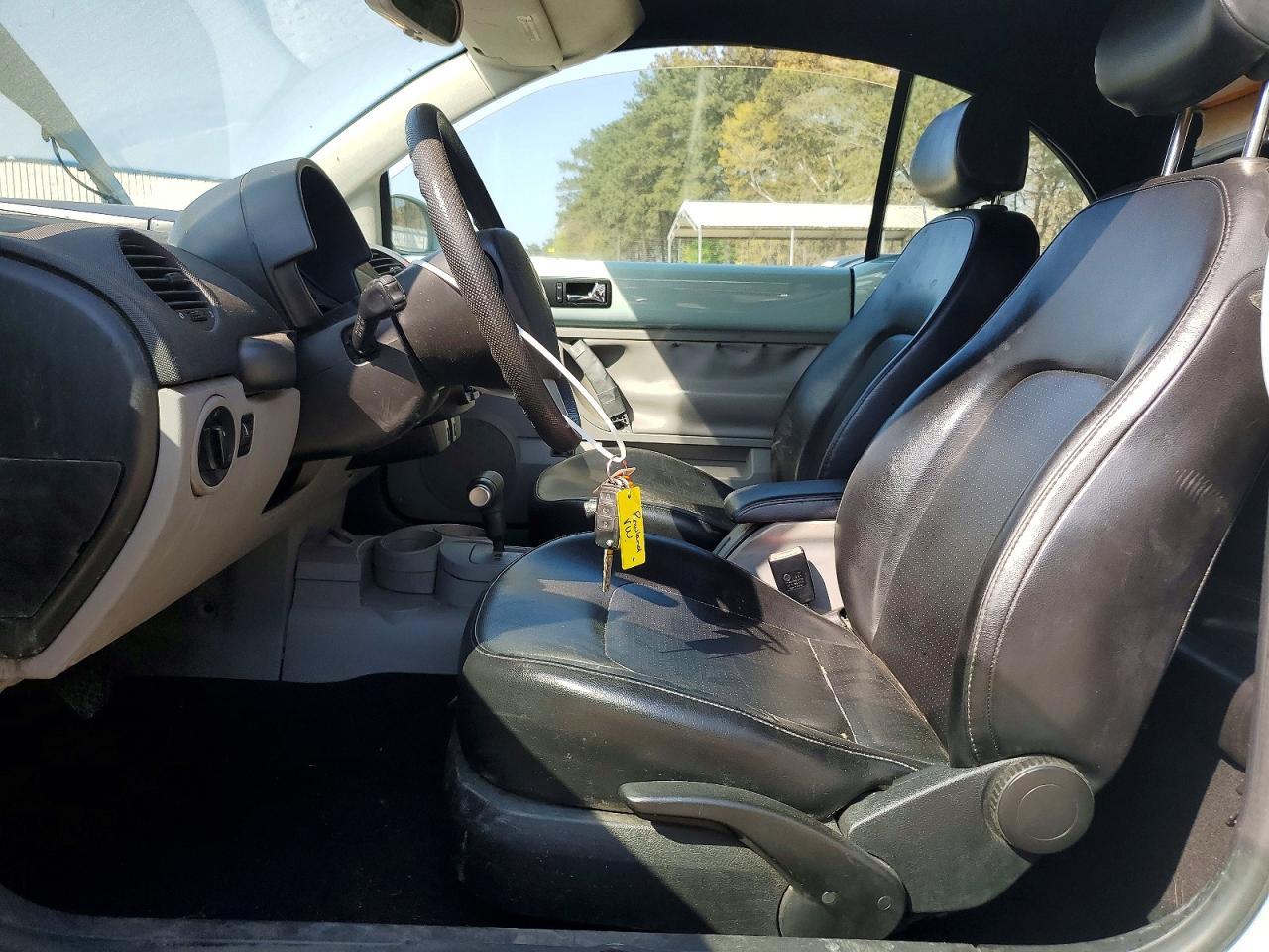 2005 VOLKSWAGEN Beetle