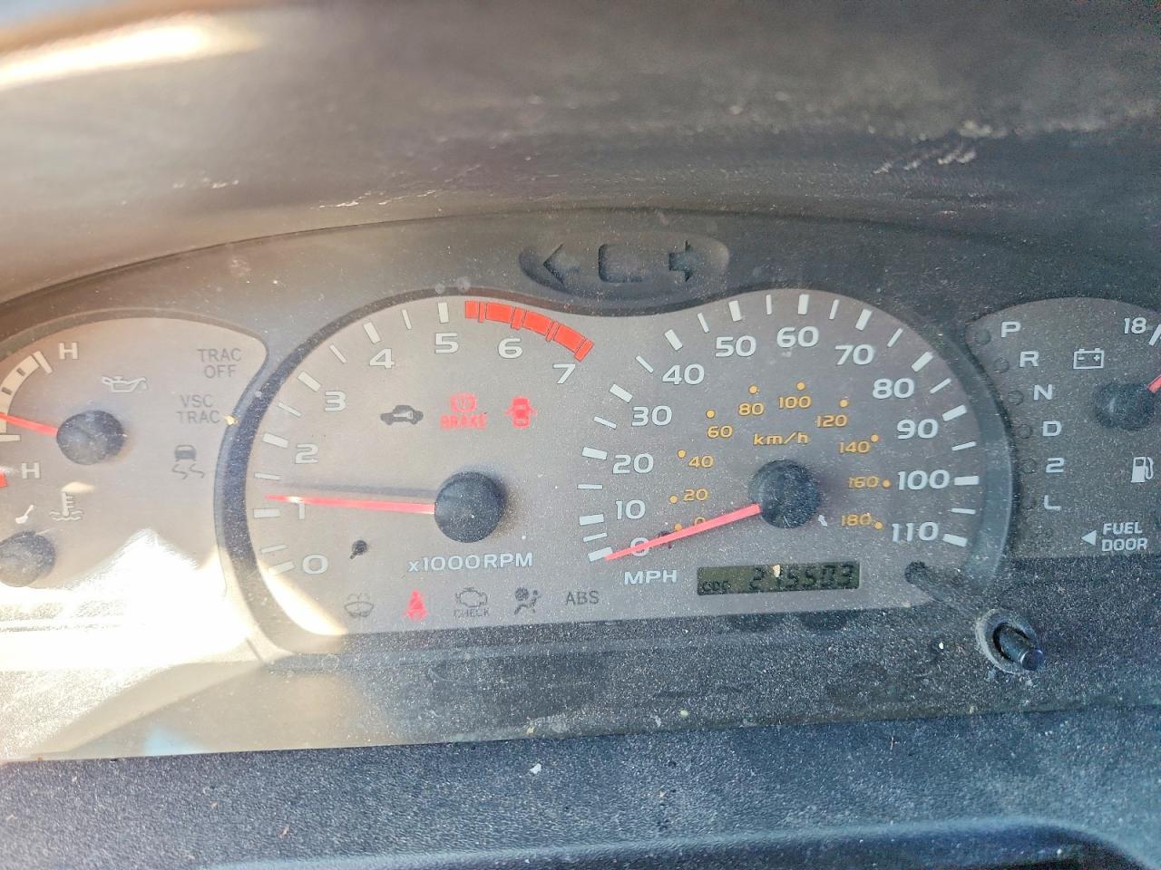 2001 TOYOTA Sequoia